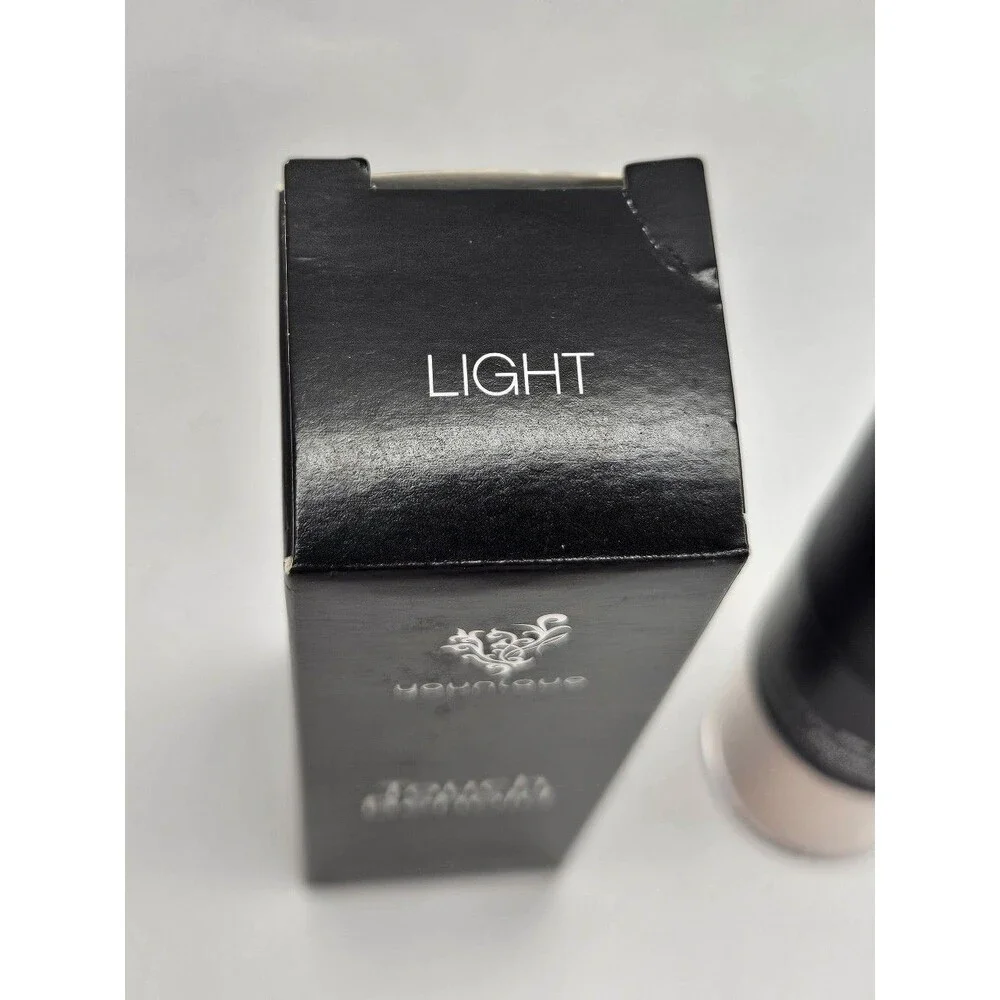 Younique Touch Behold SPF Finishing Powder in Light .14 oz New in Box